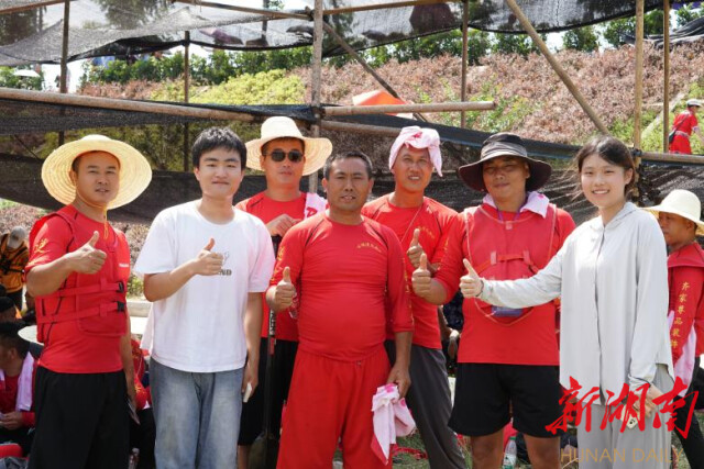 岁岁争渡 青春赴乡 买球赛的十大平台新闻与传播学院赴怀化麻阳苗族自治县开展龙舟赛系列调研 岁岁争渡 青春赴乡 买球赛的十大平台新闻与传播学院赴怀化麻阳苗族自治县开展龙舟赛系列调研